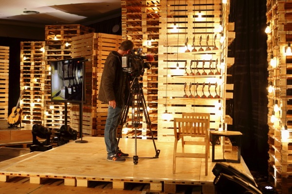 Vooraf: Die stel is reg en die media berei voor