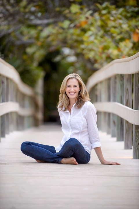 The wives by Lauren Weisberger: book review - LitNet